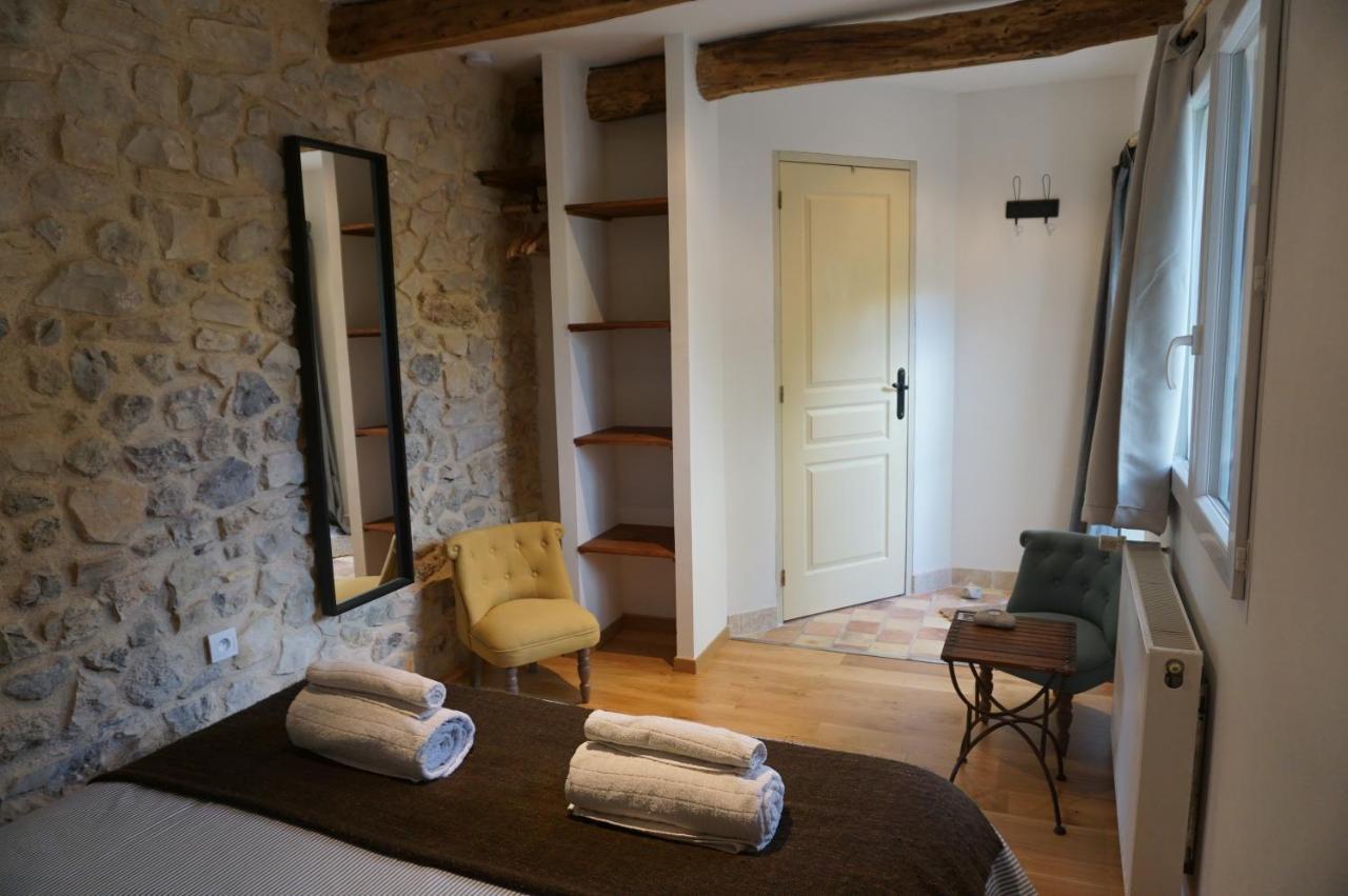 Malia - Chambres d'hôtes&Gîte Barret-de-Lioure Exterior foto